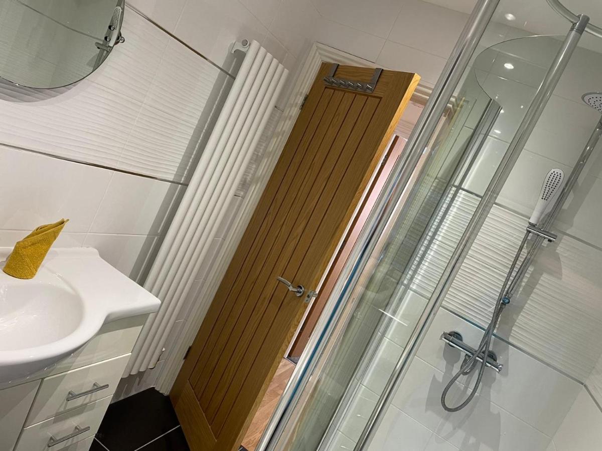 Central Hull Spacious Apartment H3 Kingston upon Hull ภายนอก รูปภาพ